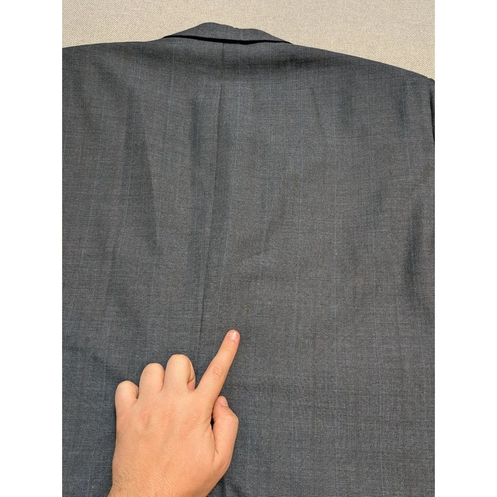 John Weitz Men's Gray 2 Piece Suit 46R Wool Check Union Made in USA Vintage